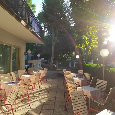 Hotel Irene Riccione Exteriör bild