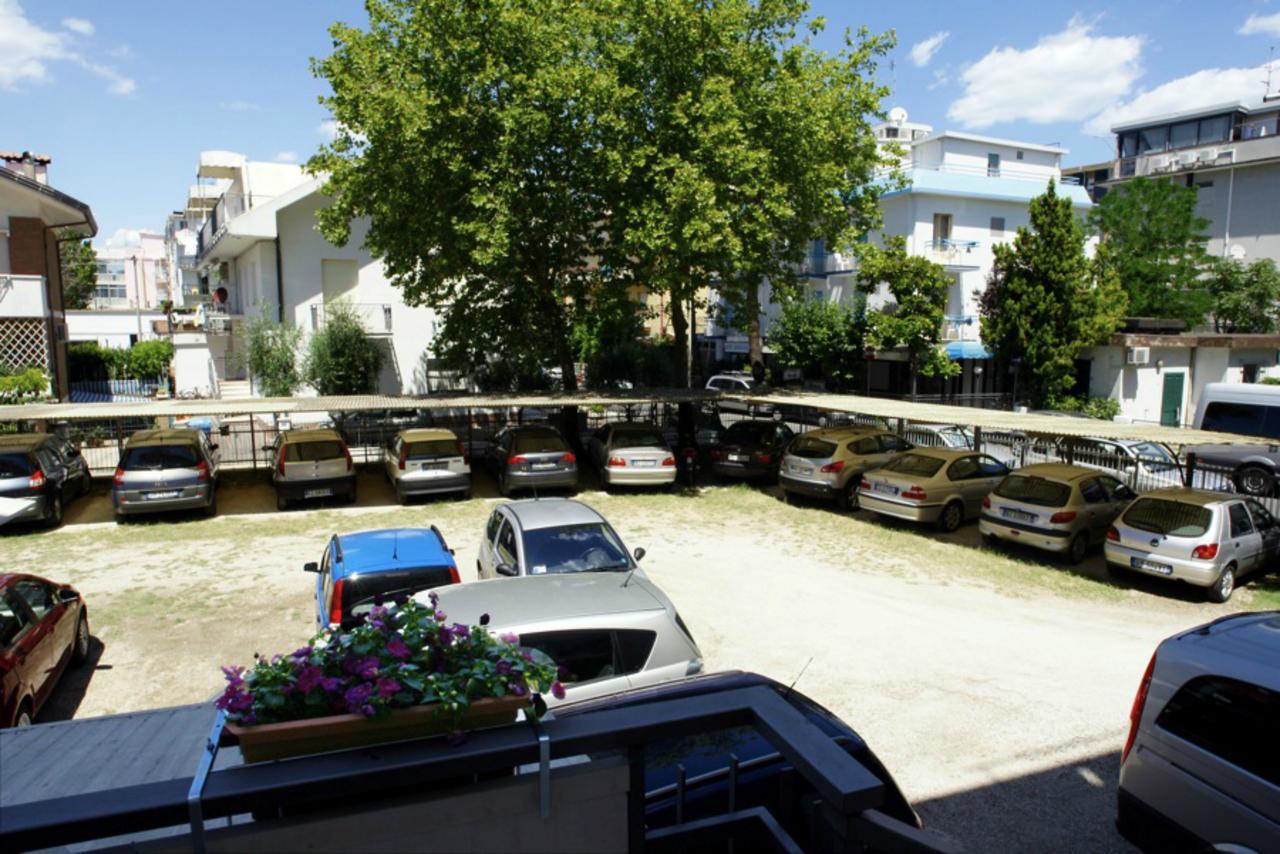Hotel Irene Riccione Exteriör bild