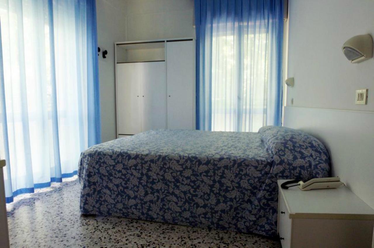 Hotel Irene Riccione Exteriör bild